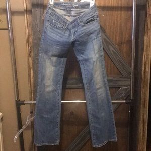 Women’s distressed jeans